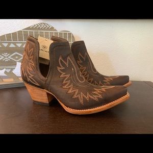 Ariat Dixon Booties NWT